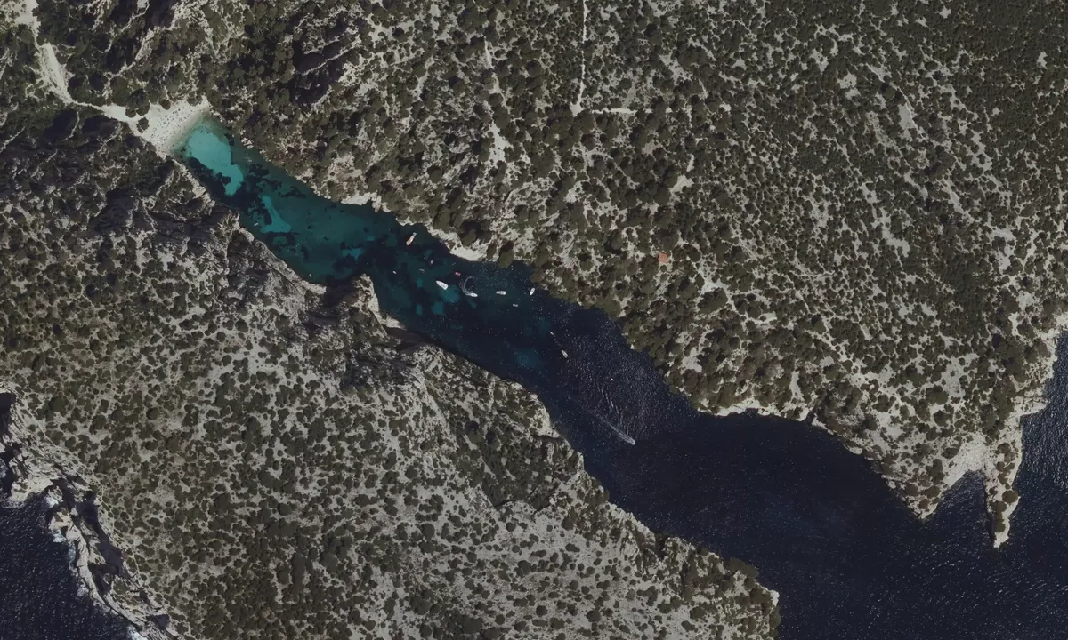 Flyfoto av Calanque d'en Vau